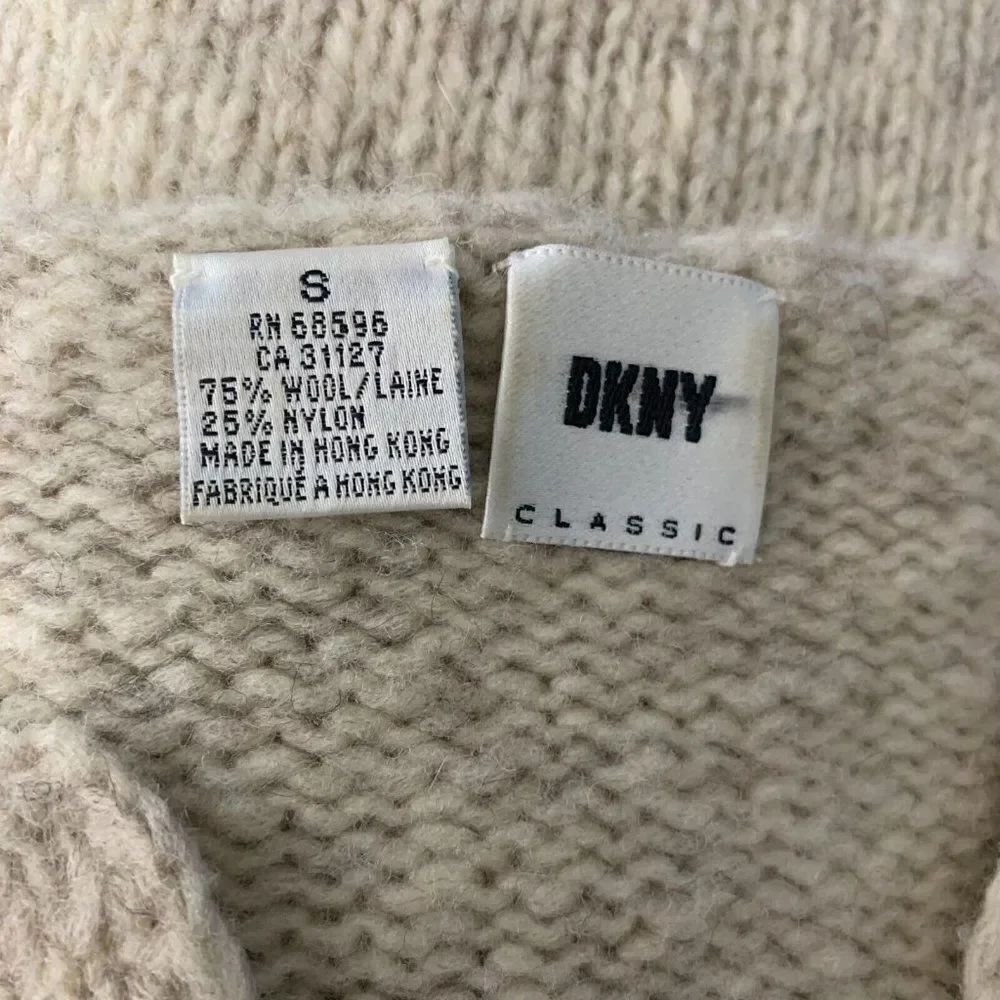 Vintage 90s DKNY Wool Chunky Knit Sweater S Beige Pullover V Neck Raglan Sleeves - Picture 6 of 6